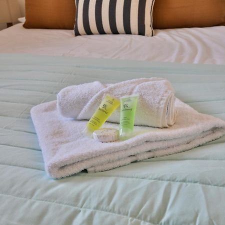 Stayright 2 Bed Beach House With Private Parking- Next To Barry Beach And Jackson Bay Dış mekan fotoğraf