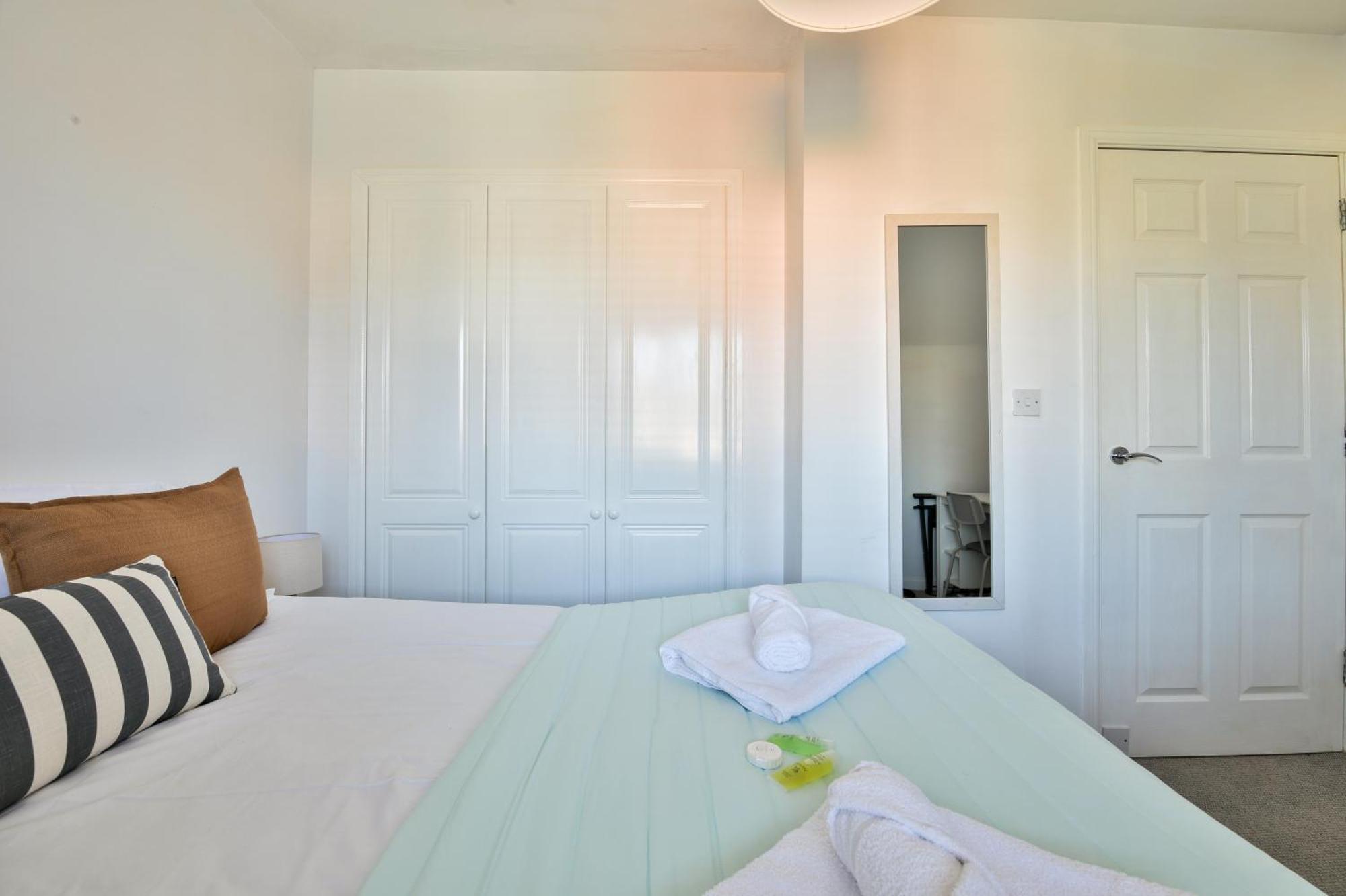 Stayright 2 Bed Beach House With Private Parking- Next To Barry Beach And Jackson Bay Dış mekan fotoğraf